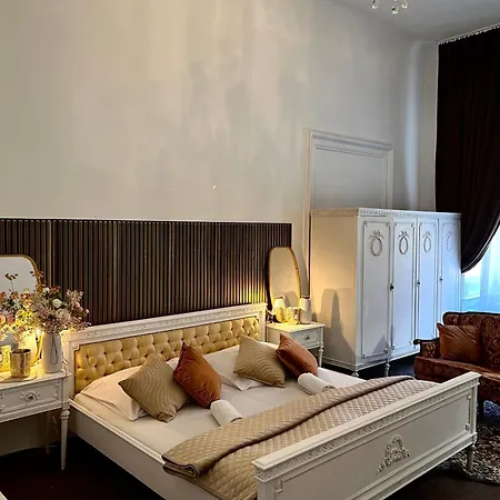 Csaky Palace 11